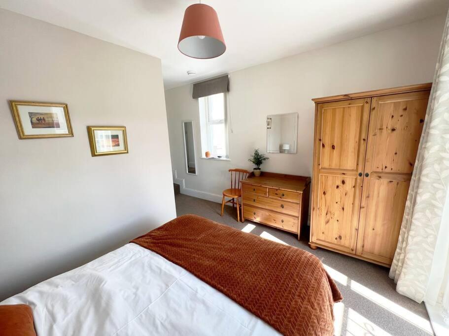Private Parking, Central Llandudno, King Bed With Ensuite At Clement Lodge المظهر الخارجي الصورة